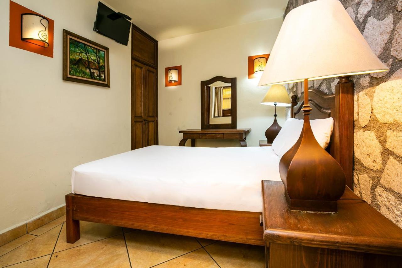 Hotel Casa Del Virrey & Suites Morelia Eksteriør bilde